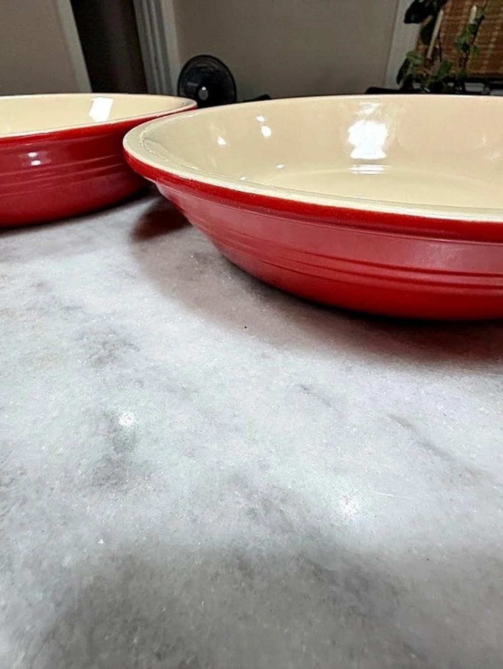 Le Creuset Heritage, Cerise, Pie Dish 
(2 available) 
$30/1
$55/2
